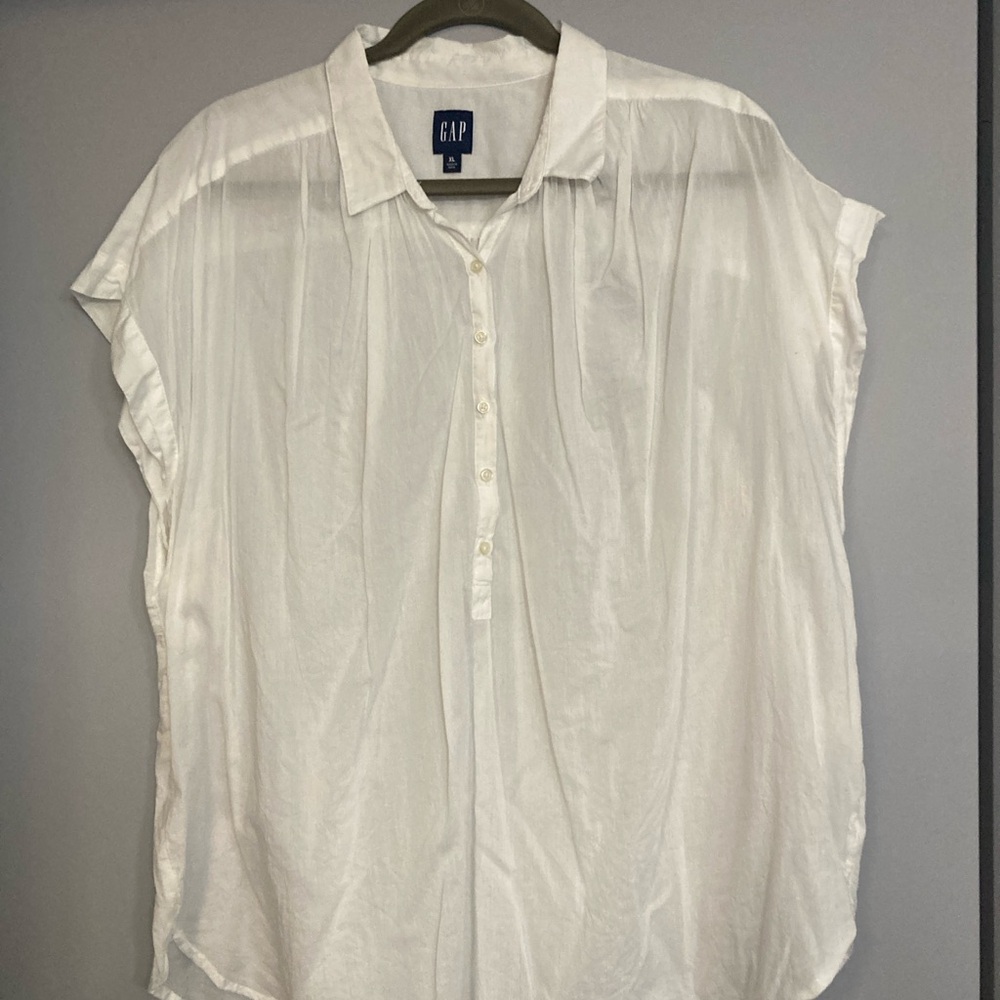 GAP Women's Cream Button-Down Shirt